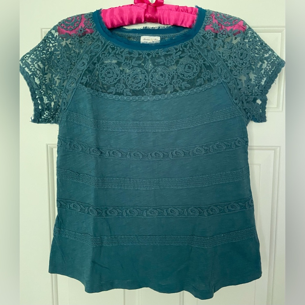 ANTHROPOLOGIE Meadow Rue Teal Top with Lace Details EUC